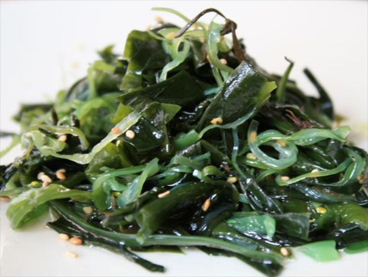 Wakame salotos