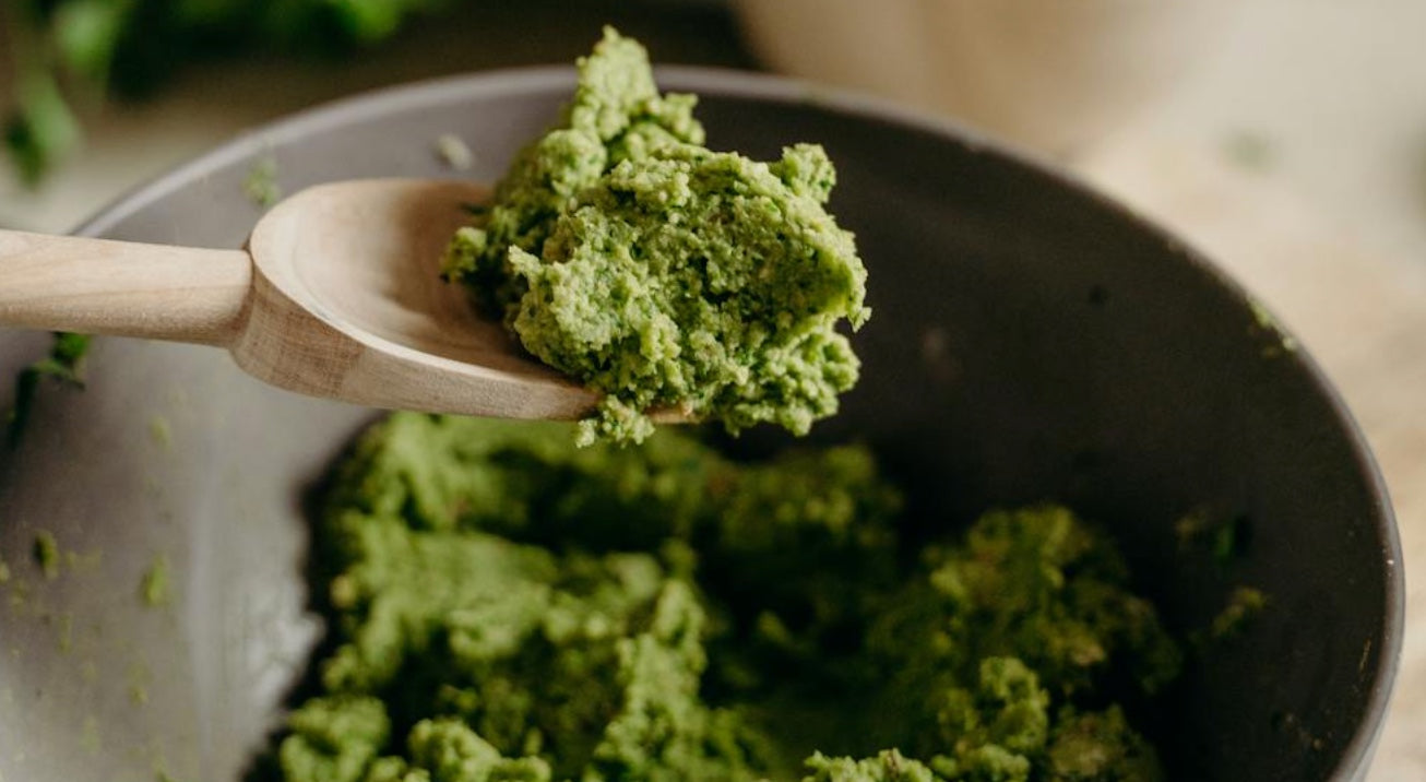 susmulkintas pesto padažas
